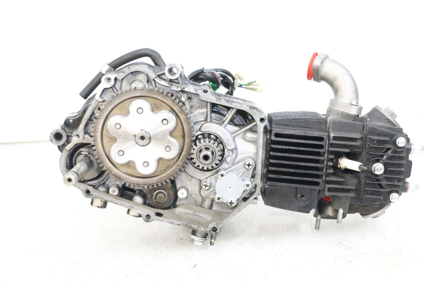 photo de MOTOR CCR DIRT BIKE 125 - Detalles de los puntos de fijación