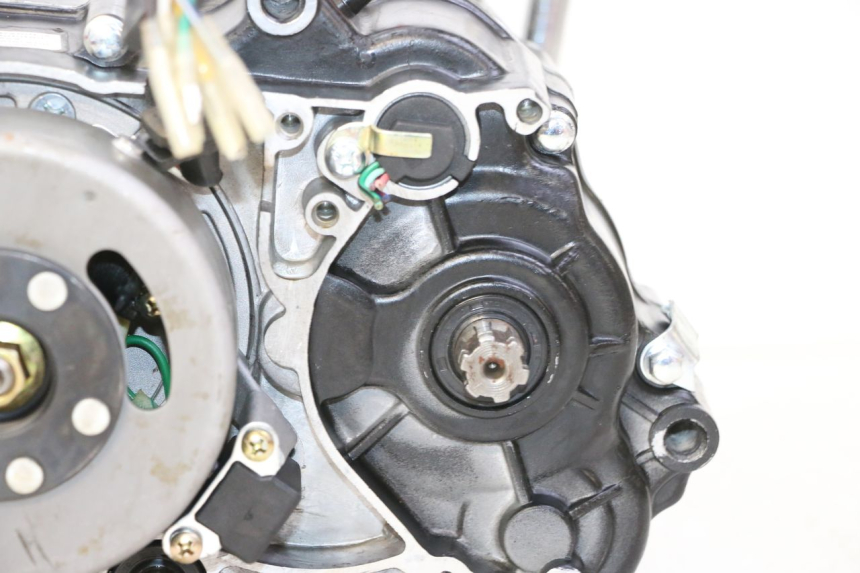 photo de MOTOR LONCIN DIRT BIKE 125 - Primer plano de alta resolución