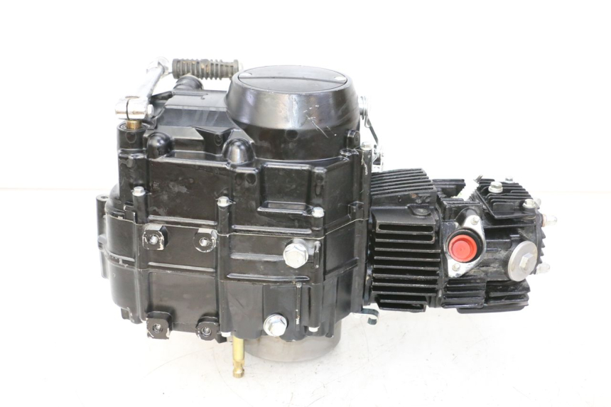 photo de MOTOR LONCIN DIRT BIKE 125 - Estado de la superficie y material