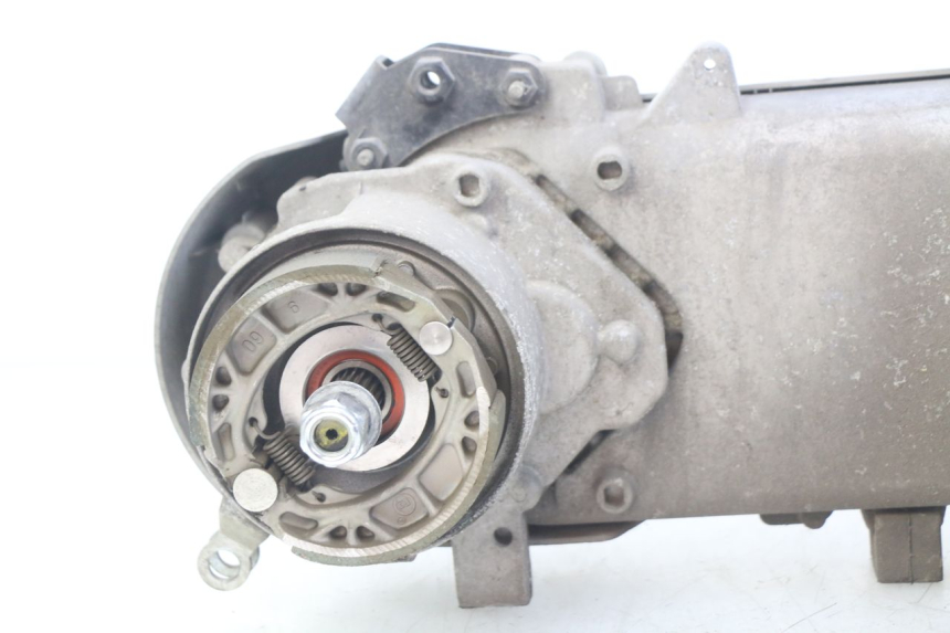 photo de MOTOR PEUGEOT E-VIVACITY 1 (2012 - 2018) - Estado de la superficie y material