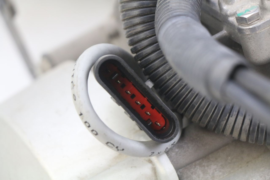 photo de MOTOR PEUGEOT E-VIVACITY 1 (2012 - 2018) - Características distintivas