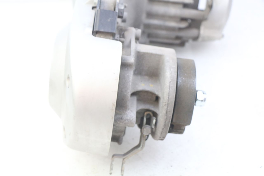 photo de MOTOR PEUGEOT E-VIVACITY 1 (2012 - 2018) - Estado de la superficie y material