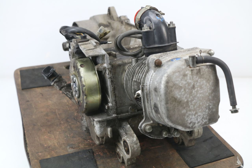 photo de MOTOR BAOTIAN EAGLE 50 (2009 - 2011) - Detalles de los puntos de fijación