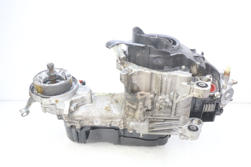 photo de MOTOR YAMAHA D'ELIGHT DELIGHT 115 (2013 - 2017) - Detalles de los puntos de fijación