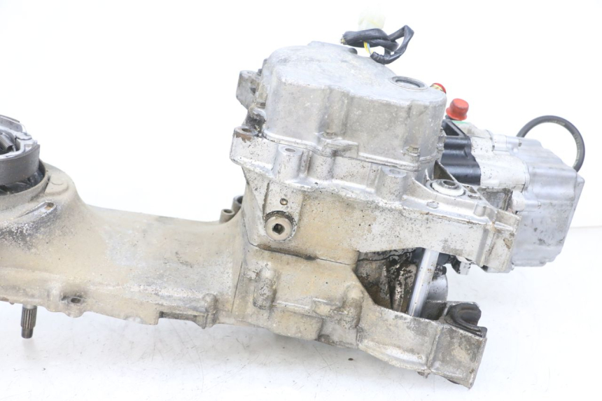 photo de MOTOR PEUGEOT ELYSEO 125 (1999 - 2004) - Zoom estado de uso