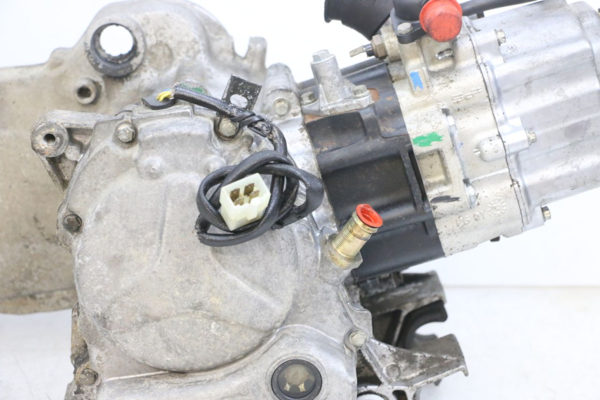 photo de MOTOR PEUGEOT ELYSEO 125 (1999 - 2004) - Marcados y referencias originales