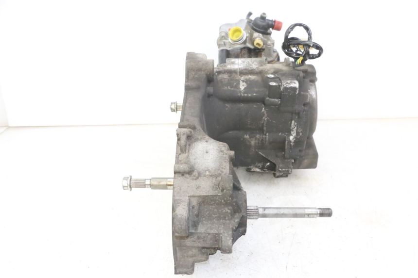 photo de MOTOR PEUGEOT ELYSTAR 125 (2002 - 2007) - Detalles de los puntos de fijación