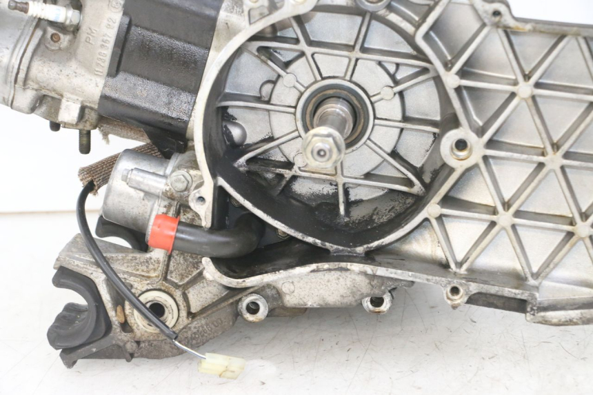 photo de MOTOR PEUGEOT ELYSTAR 125 (2002 - 2007) - Marcados y referencias originales