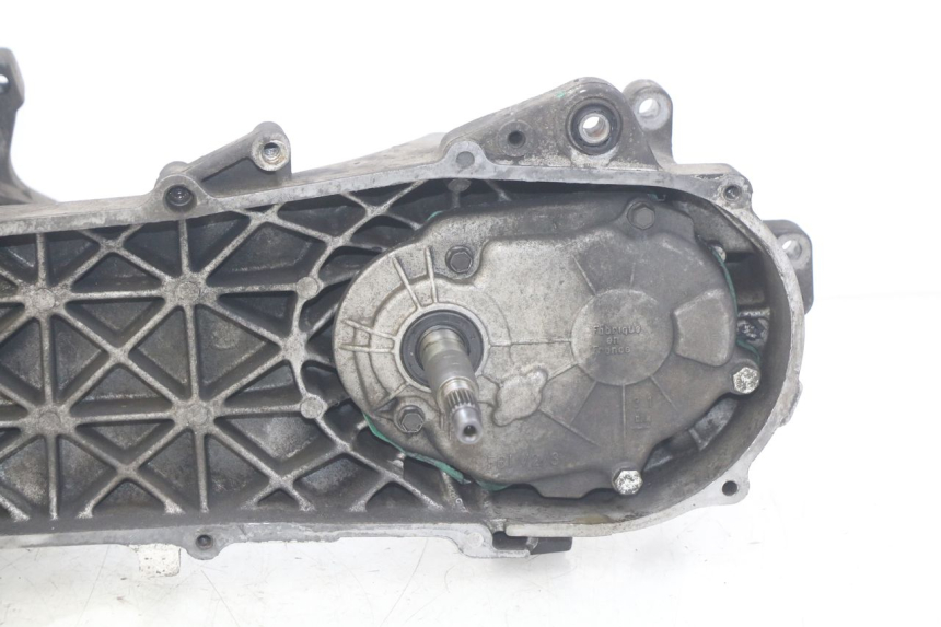 photo de MOTOR PEUGEOT ELYSTAR 50 (2002 - 2014) - Enfoque en la estructura