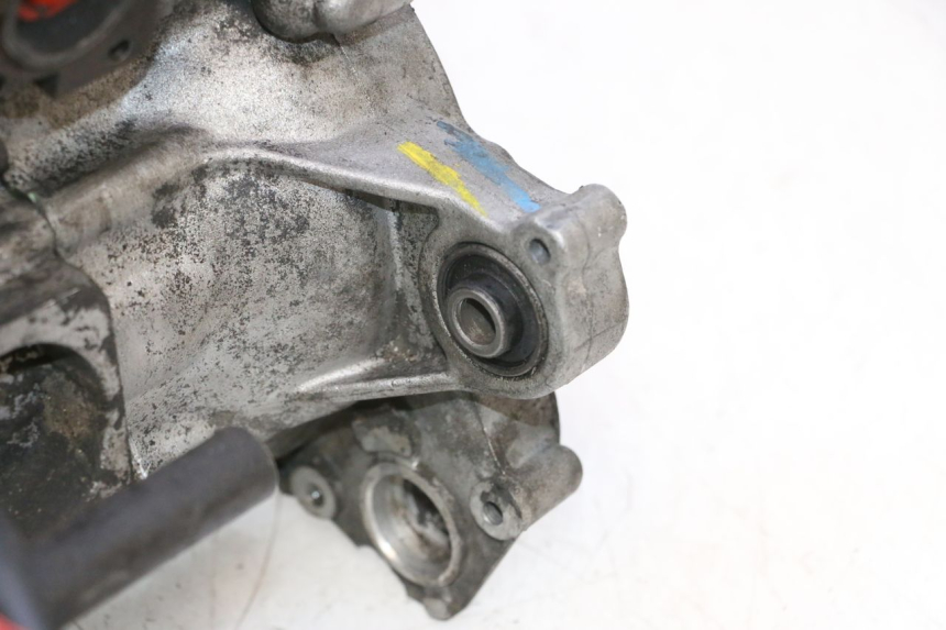 photo de MOTOR PEUGEOT ELYSTAR 50 (2002 - 2014) - Enfoque en la estructura