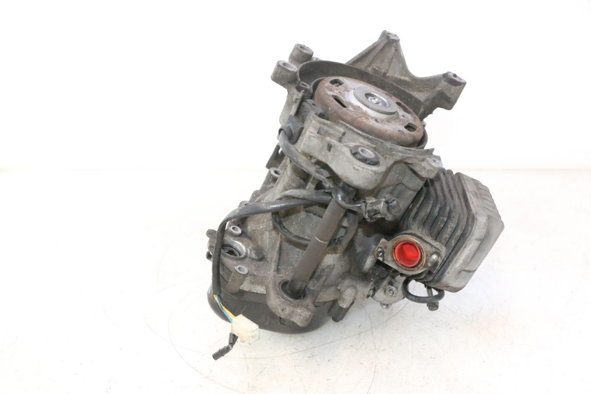 photo de MOTOR PEUGEOT ELYSTAR 50 (2002 - 2014) - Primer plano técnico
