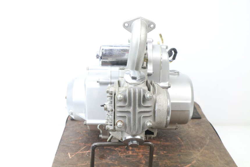 photo de MOTOR CHINESE QUAD ENFANT ATV PUMA 50 - Otra perspectiva