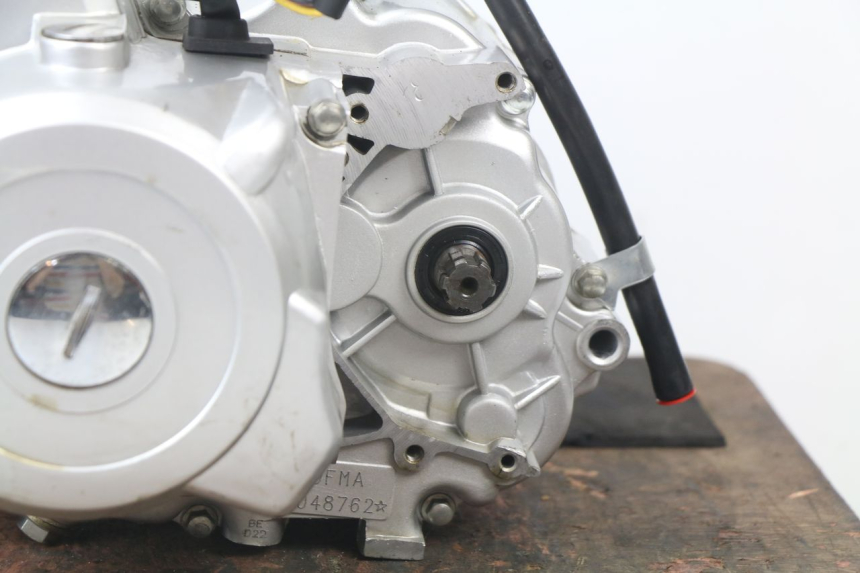 photo de MOTOR CHINESE QUAD ENFANT ATV PUMA 50 - Detalles de los puntos de fijación