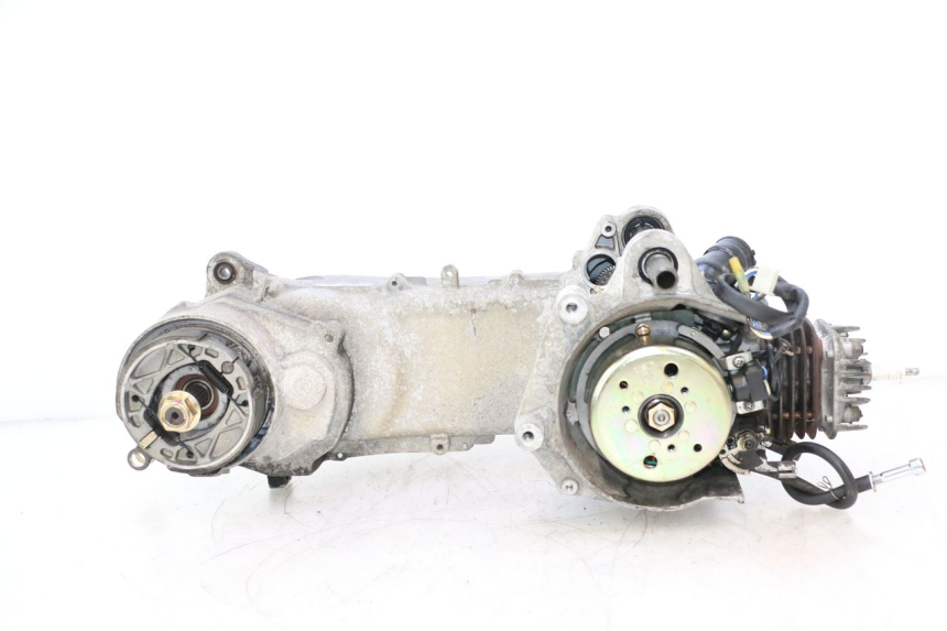 photo de MOTOR KEEWAY F-ACT NAKED 50 (2009 - 2014) - Características distintivas