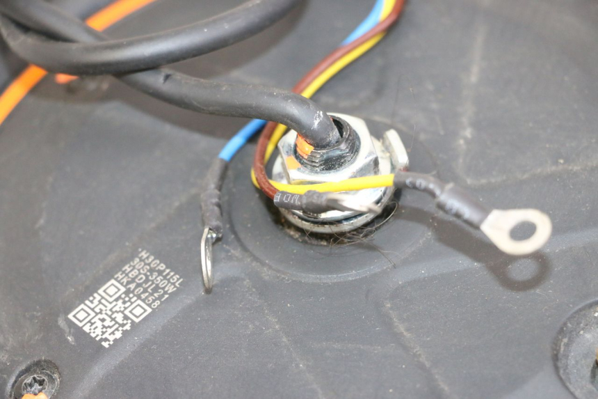 photo de MOTOR SEGWAY NINEBOT F40E 1 - Detalles de los puntos de fijación