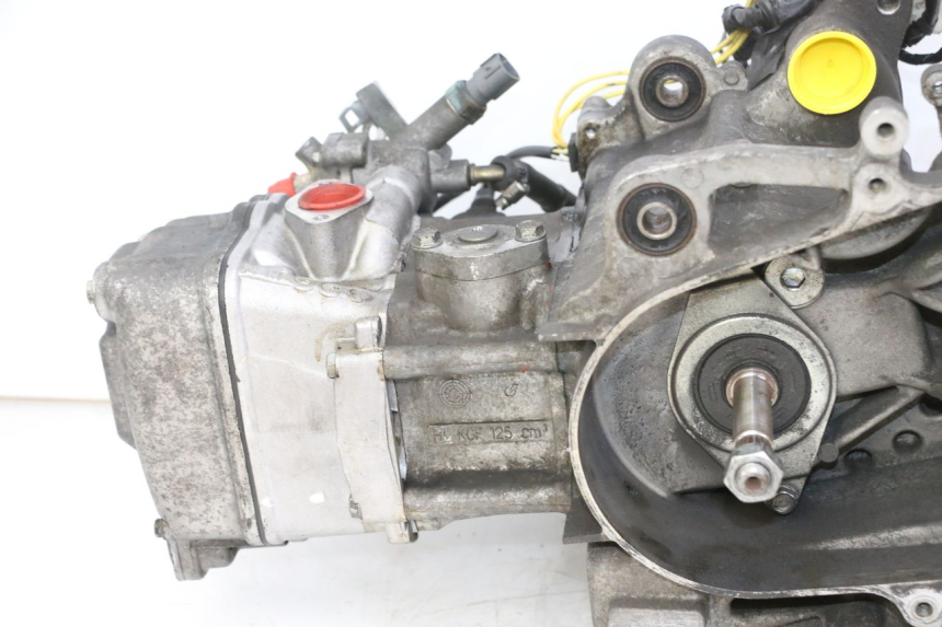 photo de MOTOR HONDA FES S-WING SWING ABS 125 (2007 - 2015) - Otra perspectiva