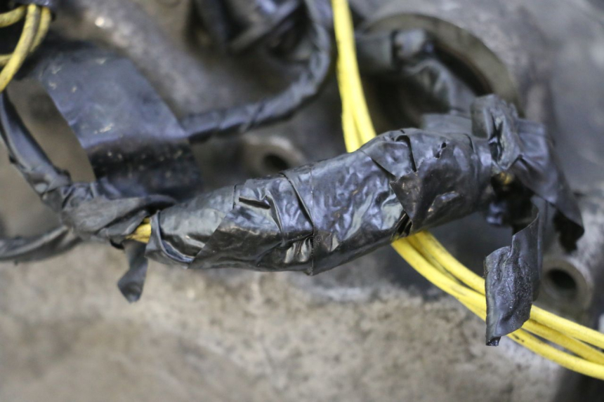 photo de MOTOR HONDA FES S-WING SWING ABS 125 (2007 - 2015) - Detalles de los puntos de fijación