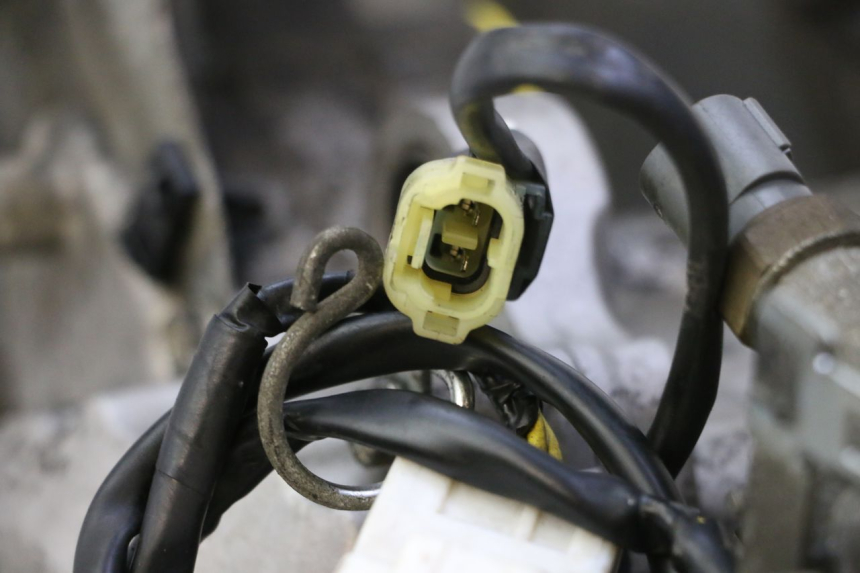 photo de MOTOR HONDA FES S-WING SWING ABS 125 (2007 - 2015) - Ángulo de visión alternativo