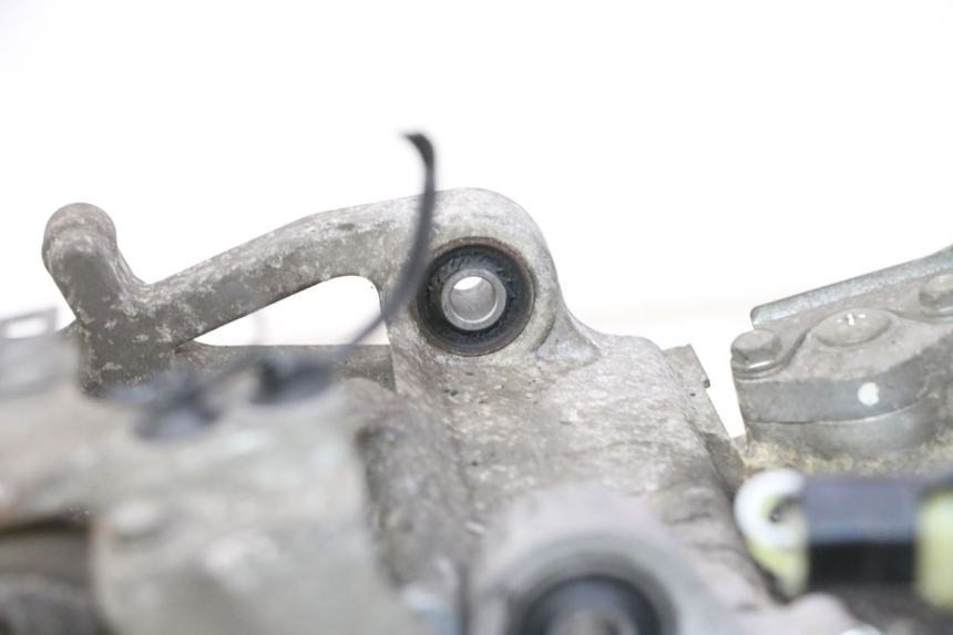 photo de MOTOR HONDA FES S-WING SWING ABS 125 (2007 - 2015) - Estado de la superficie y material