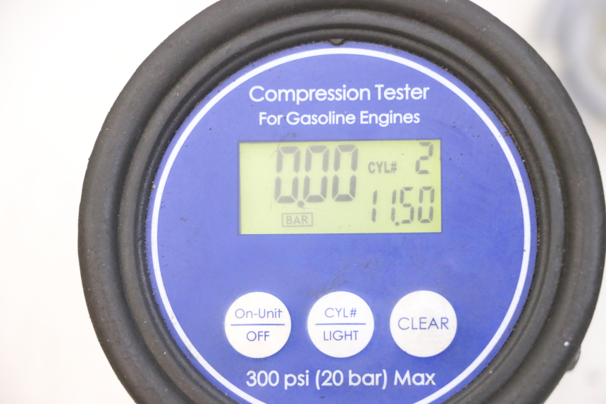 photo de MOTOR YAMAHA FJR ABS 1300 (2006 - 2012) - Detalles de los puntos de fijación