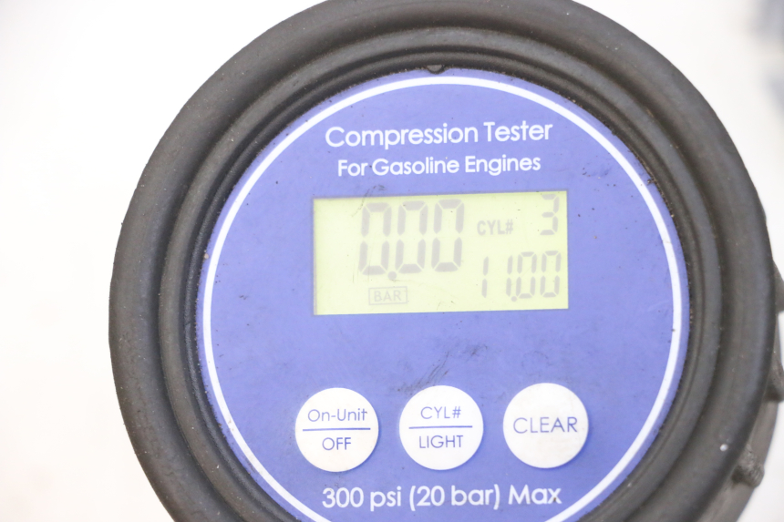 photo de MOTOR YAMAHA FJR ABS 1300 (2006 - 2012) - Estado de la superficie y material