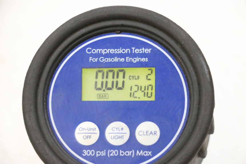 photo de MOTOR YAMAHA FJR ABS 1300 (2006 - 2012) - Detalles de los puntos de fijación