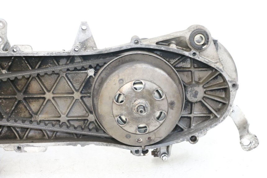 photo de MOTOR PIAGGIO FLY 2T 50 (2004 - 2017) - Zoom sobre los componentes