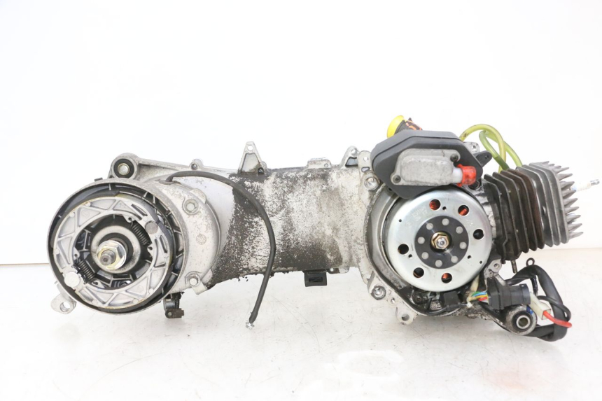 photo de MOTOR PIAGGIO FLY 2T 50 (2004 - 2017) - Zoom sobre los componentes