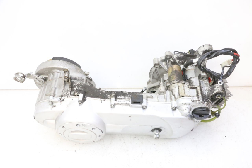 photo de MOTOR PIAGGIO FLY 2T 50 (2004 - 2017) - Otra perspectiva