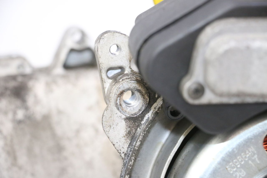 photo de MOTOR PIAGGIO FLY 2T 50 (2004 - 2017) - Estado de la superficie y material