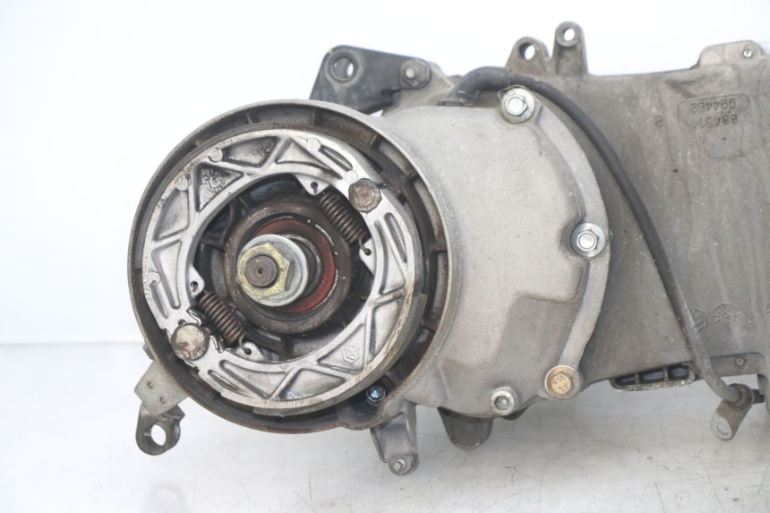 photo de MOTOR PIAGGIO FLY 125 (2005 - 2012) - Detalles de los puntos de fijación