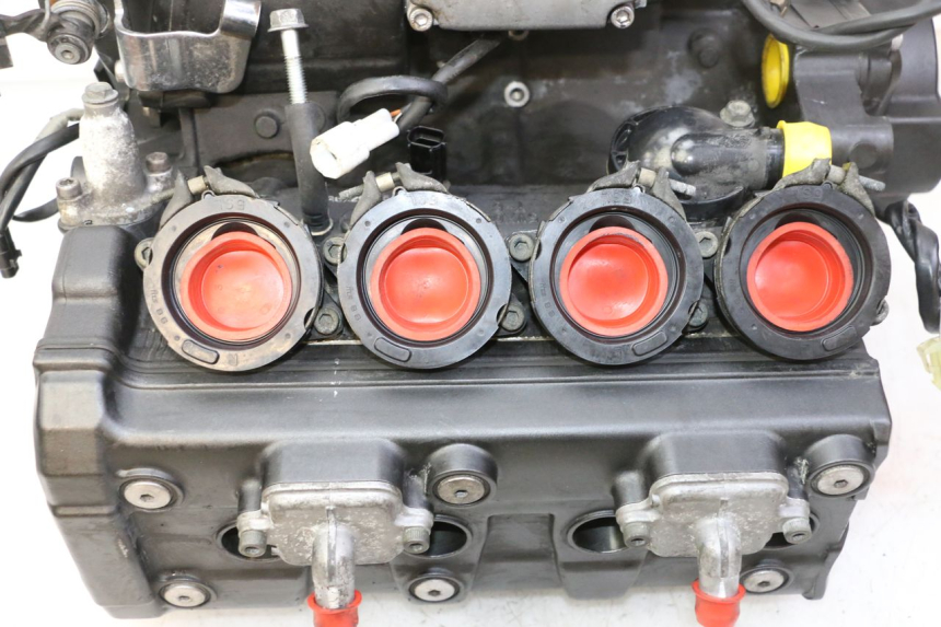 photo de MOTOR YAMAHA FZ6 FAZER S2 600 (2007 - 2011) - Otra perspectiva