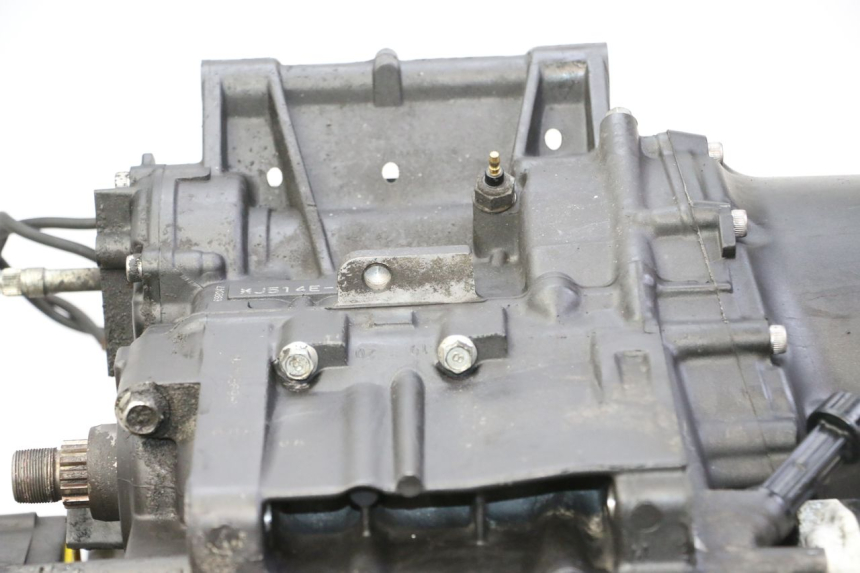 photo de MOTOR YAMAHA FZ6 FAZER S2 600 (2007 - 2011) - Detalles de los puntos de fijación