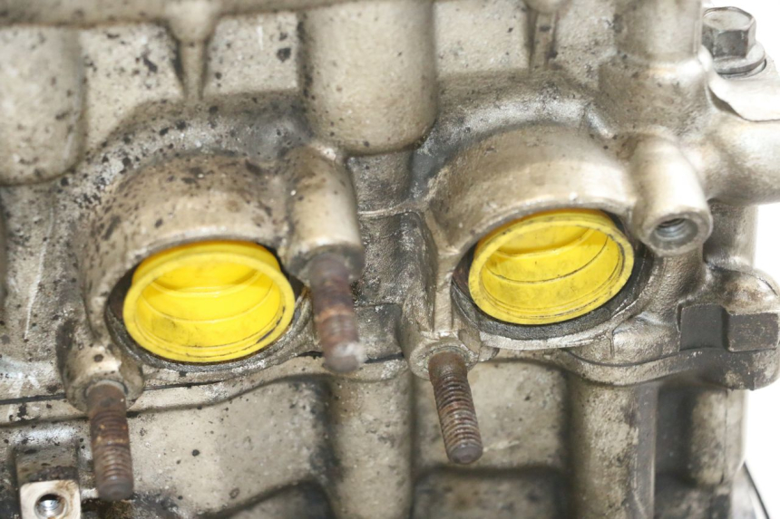 photo de MOTOR YAMAHA FZ6 N FAZER 600 (2004 - 2006) - Enfoque en la estructura