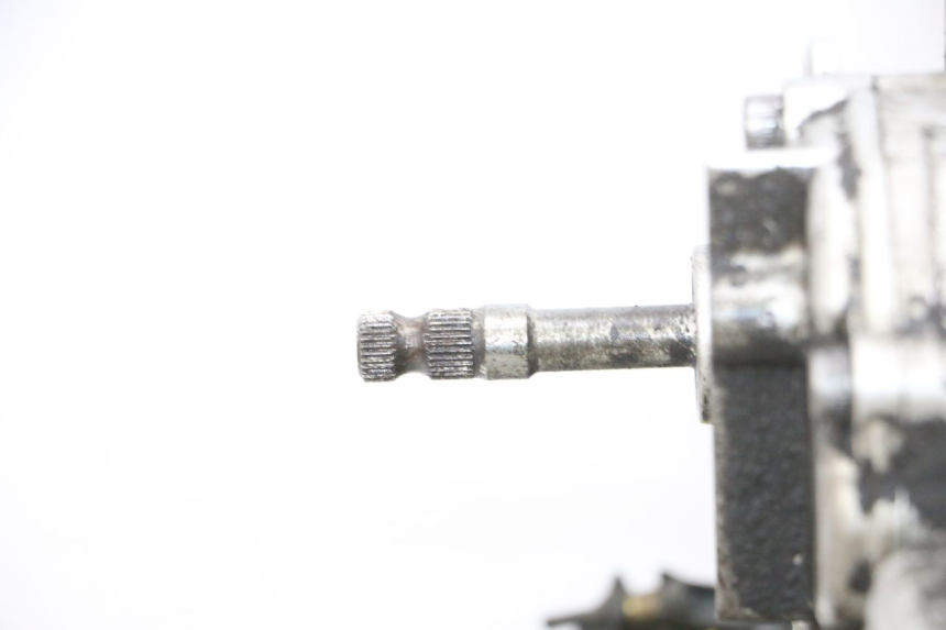 photo de MOTOR YAMAHA FZ6 N FAZER 600 (2004 - 2006) - Detalles de los puntos de fijación