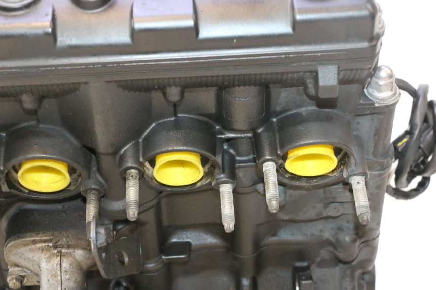 photo de MOTOR YAMAHA FZ8 800 (2010 - 2016) - Enfoque en la estructura