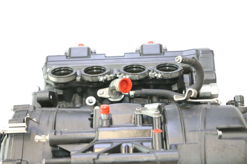 photo de MOTOR YAMAHA FZ8 800 (2010 - 2016) - Detalles de los puntos de fijación