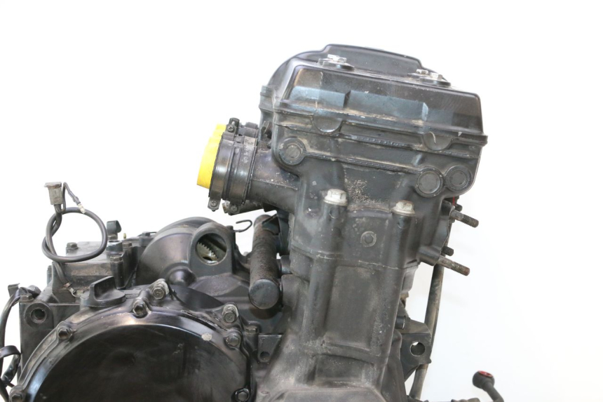 photo de MOTOR KAWASAKI GPX F ZX750F 750 (1986 - 1990) - Enfoque en la estructura