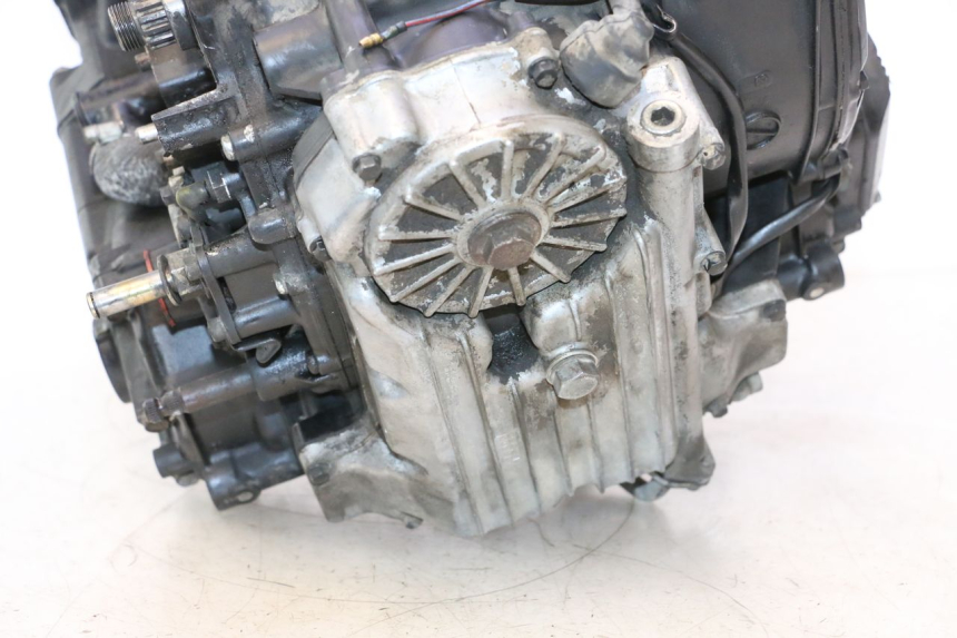 photo de MOTOR KAWASAKI GPX F ZX750F 750 (1986 - 1990) - Otra perspectiva
