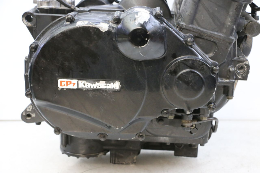 photo de MOTOR KAWASAKI GPZ RX 1000 (1986 - 1988) - Zoom sobre los componentes