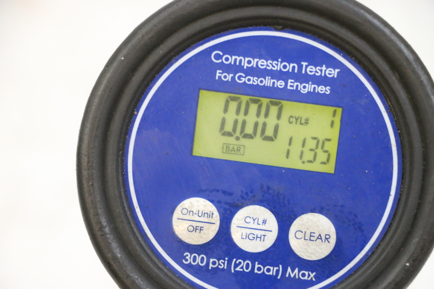 photo de MOTOR KAWASAKI GPZ RX 1000 (1986 - 1988) - Estado de la superficie y material