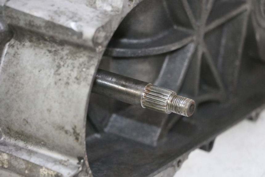 photo de MOTOR KYMCO GRAND DINK 125 (2002 - 2007) - Enfoque en la estructura