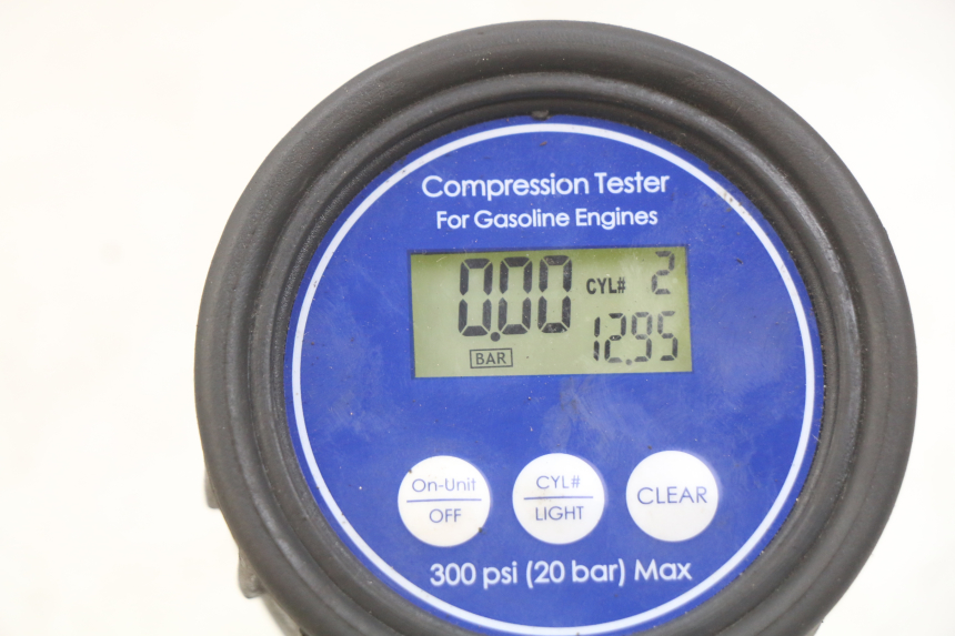 photo de MOTOR SUZUKI GSX-F GSX  F 1100 (1988 - 1994) - Primer plano de alta resolución