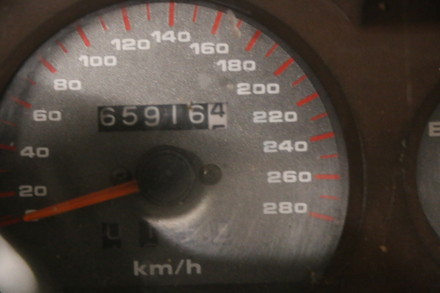 photo de MOTOR SUZUKI GSX-F GSX  F 1100 (1988 - 1994) - Enfoque en la estructura