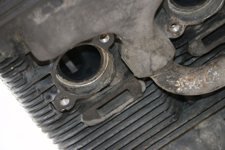 photo de MOTOR SUZUKI GSX F GSXF 750 (1988 - 1998) - Detalles de los puntos de fijación