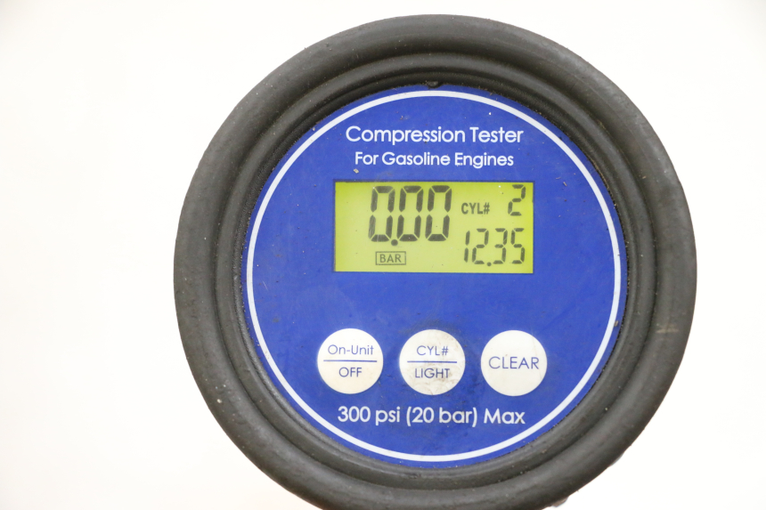 photo de MOTOR SUZUKI GSXR GSX-R 1000 (2003 - 2004) - Detalles de los puntos de fijación