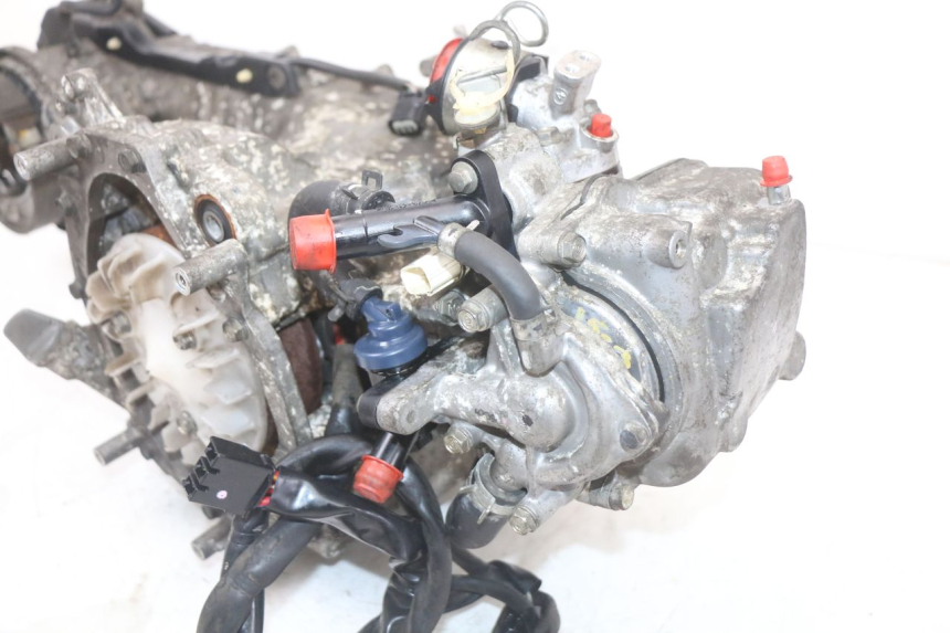 photo de MOTOR HONDA PCX (JF28) 125 (2009 - 2011) - Detalles de los puntos de fijación