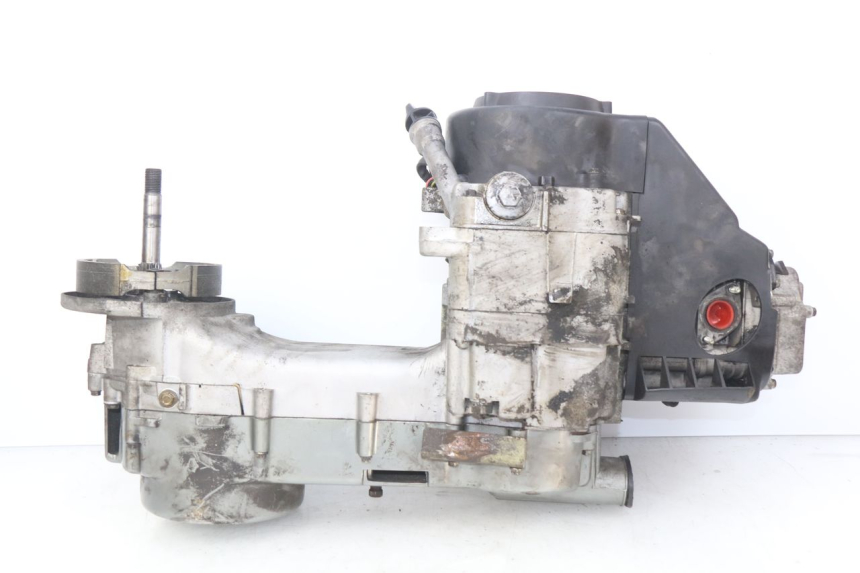 photo de MOTOR HAOTIAN HT125T-2 125 - Otra perspectiva