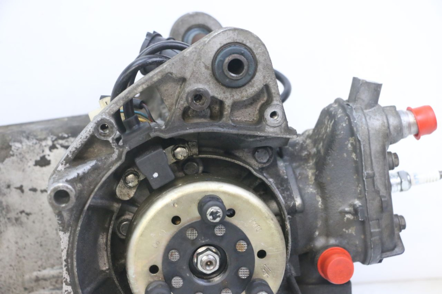 photo de MOTOR PEUGEOT JET FORCE CARBU 50 (2003 - 2016) - Inspección visual detallada