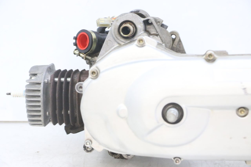 photo de MOTOR YAMAHA JOG R 50 (2004 - 2014) - Características distintivas